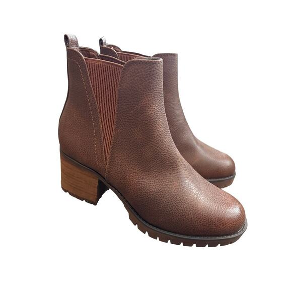NEW In Box MIA Jody Chelsea Boot In Cognac Size 9.5 - Picture 1 of 8